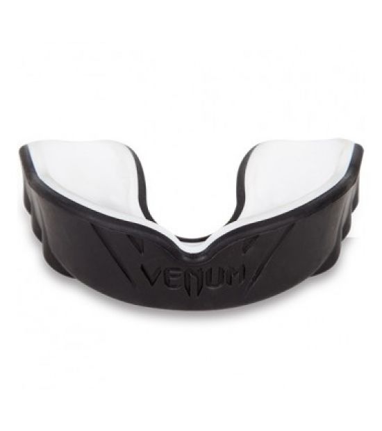 Капа VENUM CHALLENGER MOUTHGUARD - BLACK/ICE Капа VENUM CHALLENGER MOUTHGUARD - BLACK/ICE